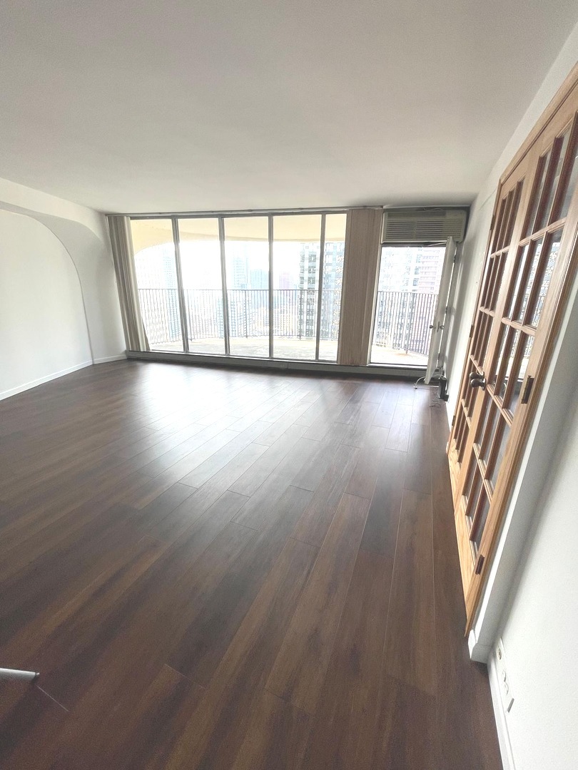 300 N State Street #5011, Chicago, IL 60654