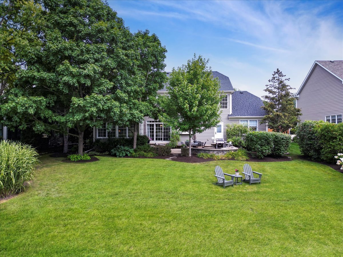 1917 Halifax Street, Libertyville, IL 60048