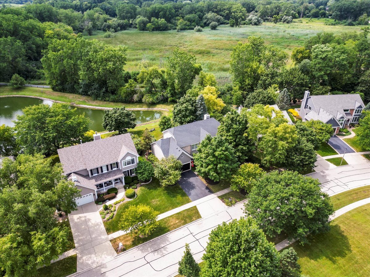 1917 Halifax Street, Libertyville, IL 60048