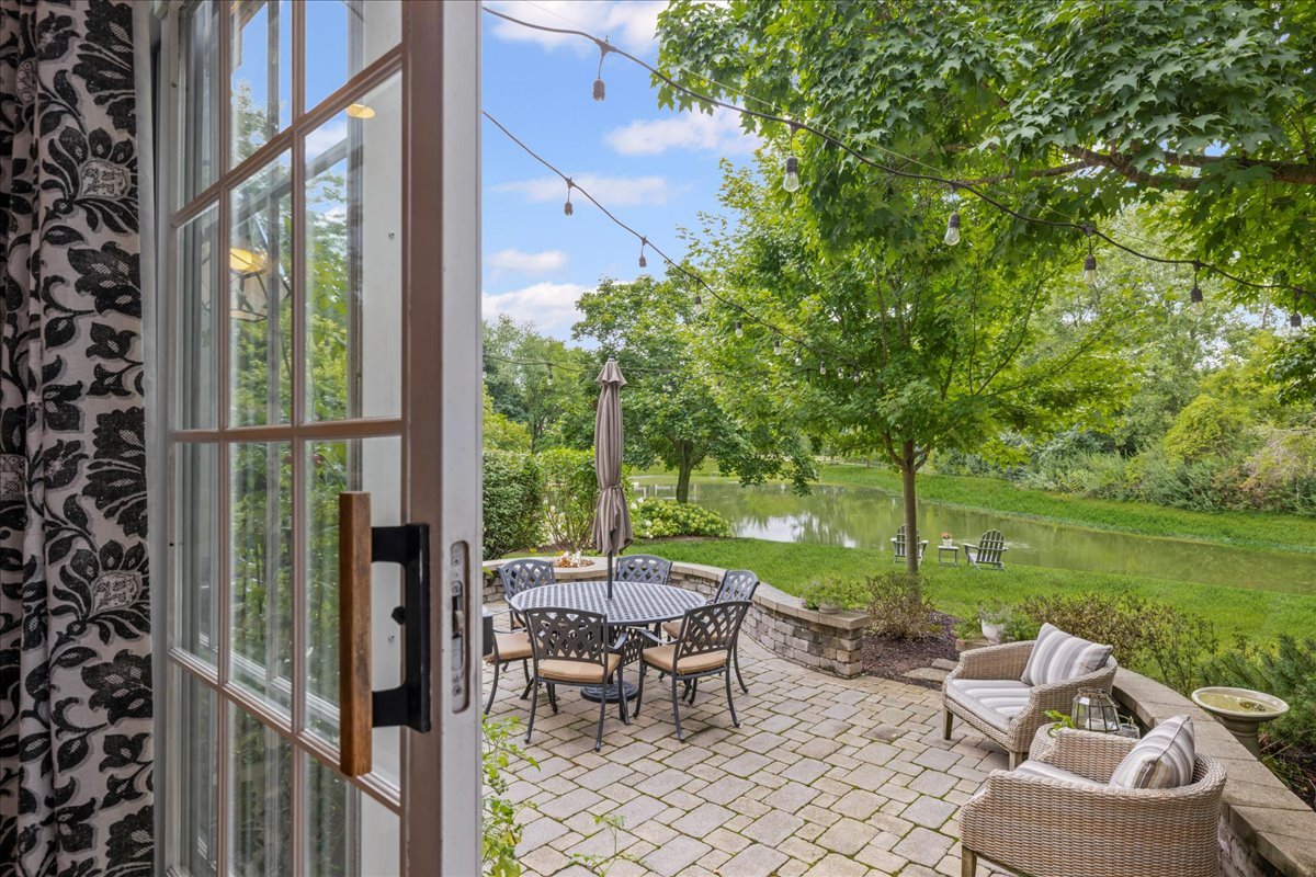 1917 Halifax Street, Libertyville, IL 60048