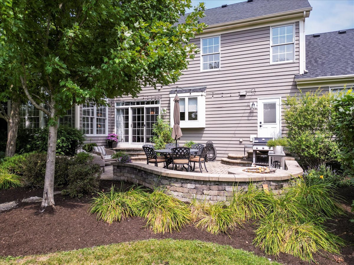 1917 Halifax Street, Libertyville, IL 60048