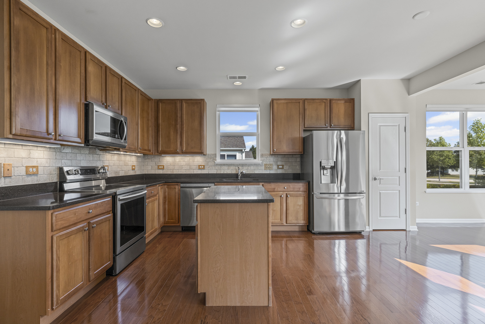 3092 Epstein Circle, Mundelein, IL 60060