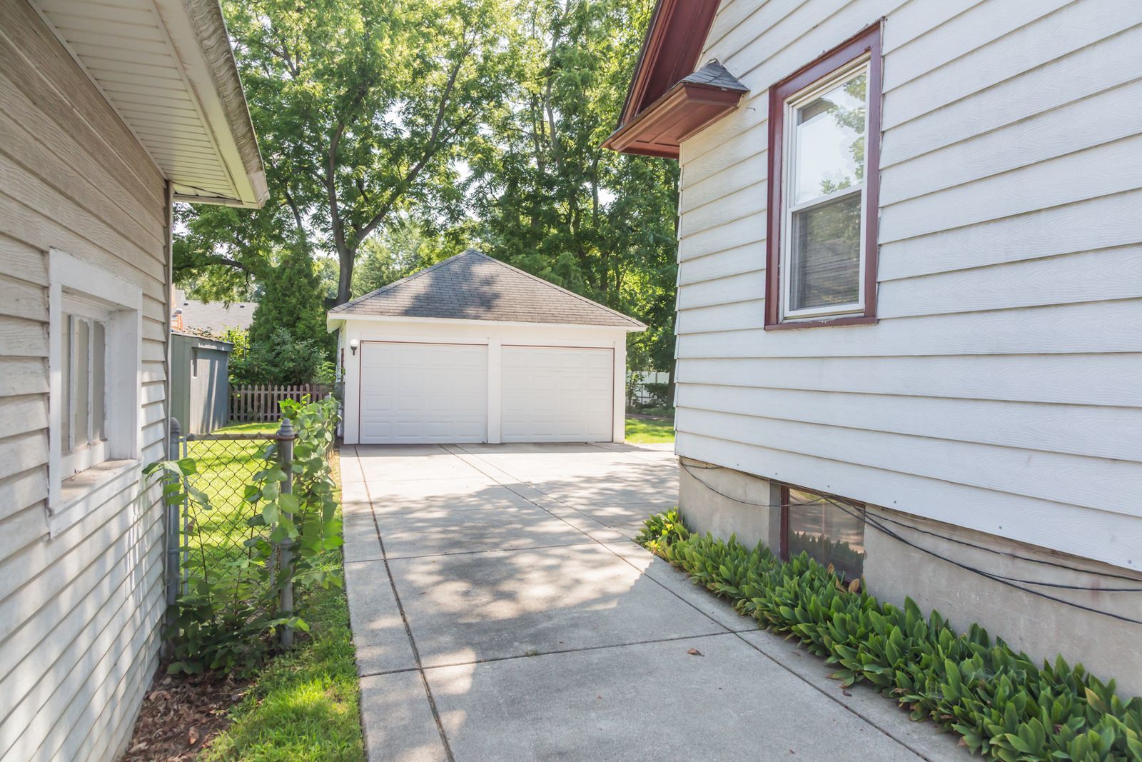 523 N LIBERTY Street, Elgin, IL 60120