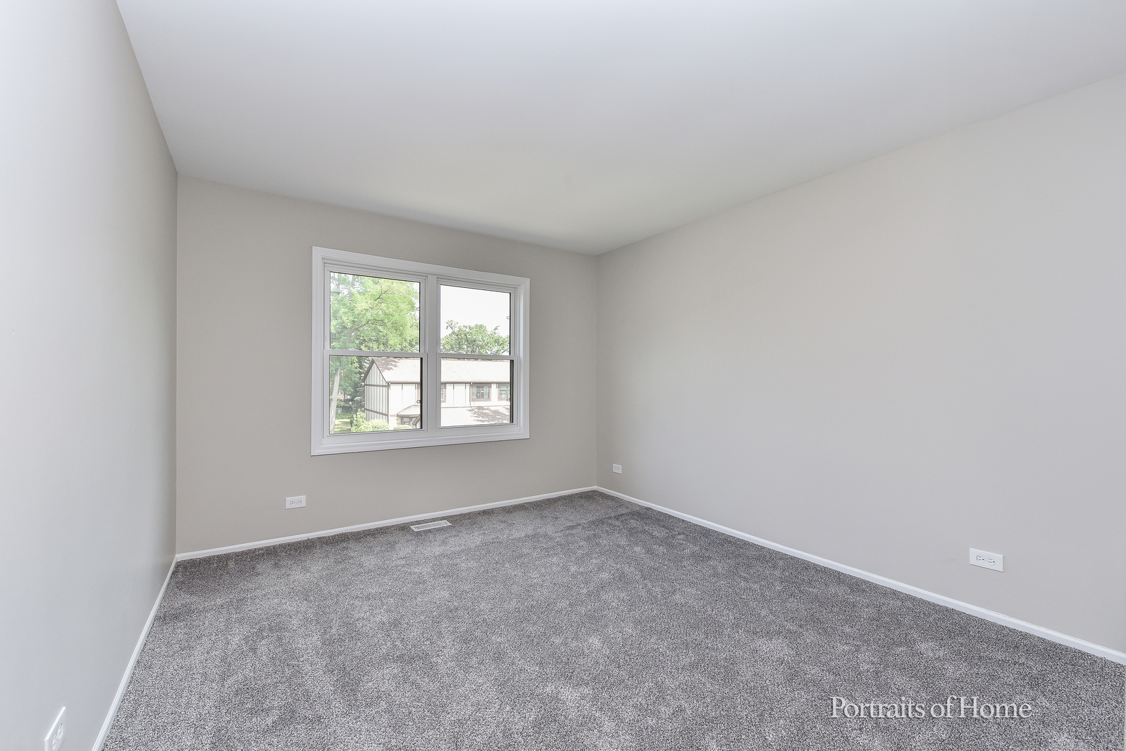 57 white oak Circle, St. Charles, IL 60174