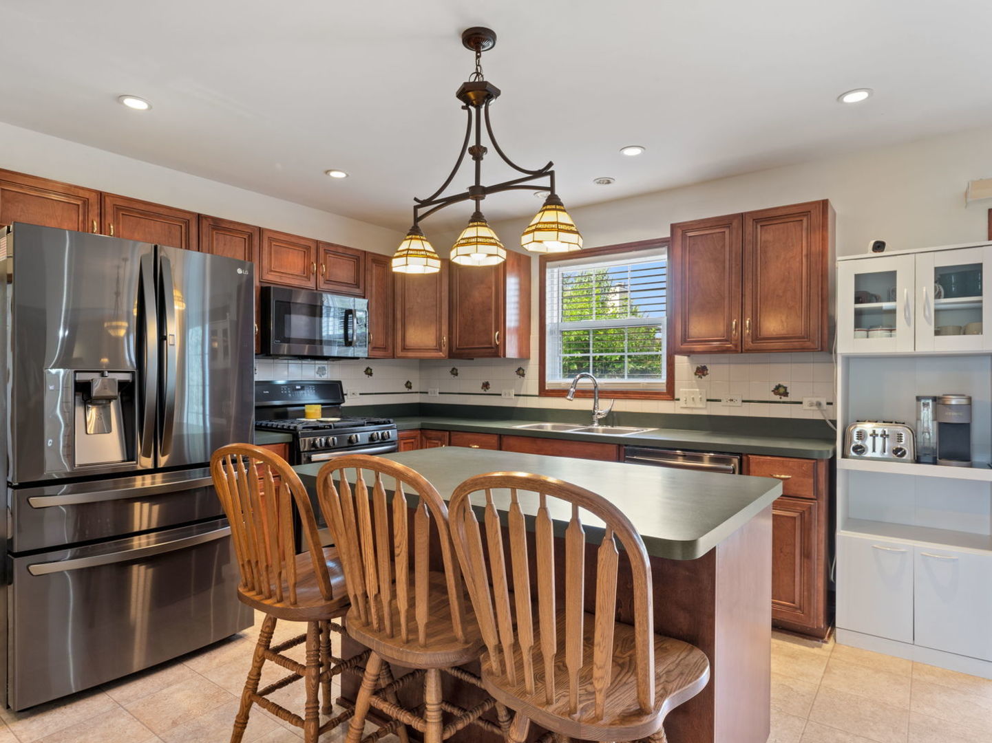 377 Blackfoot Drive, Bolingbrook, IL 60490