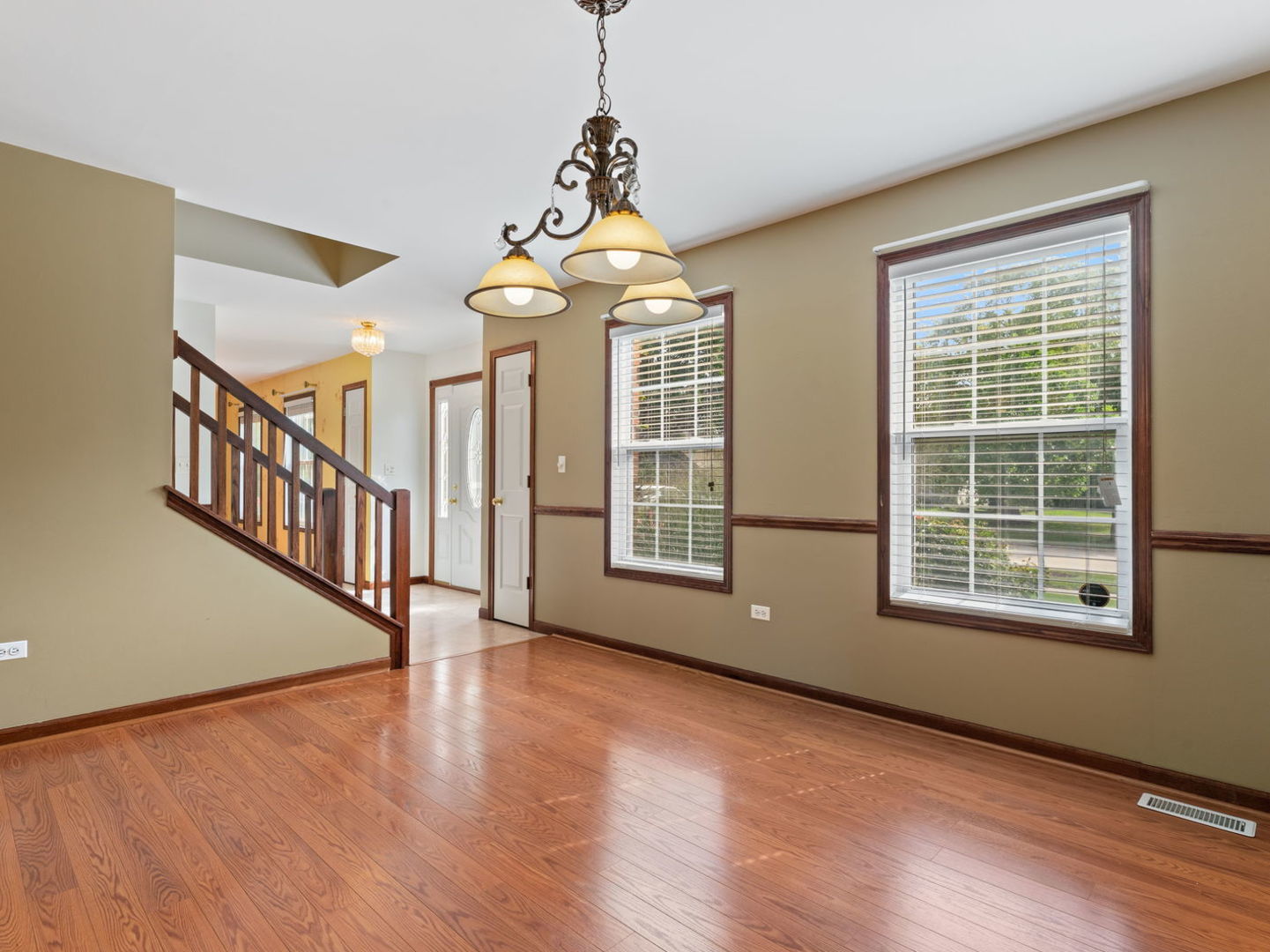 377 Blackfoot Drive, Bolingbrook, IL 60490