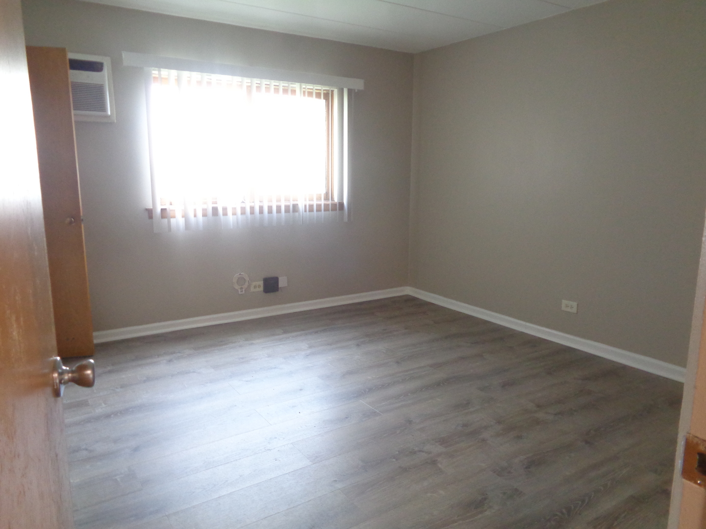 9644 S kedzie Avenue #2, Evergreen Park, IL 60805