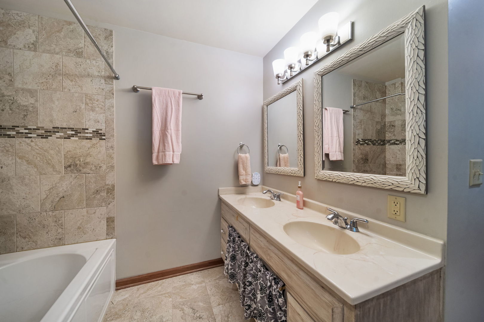 419 Jackson Street, Yorkville, IL 60560