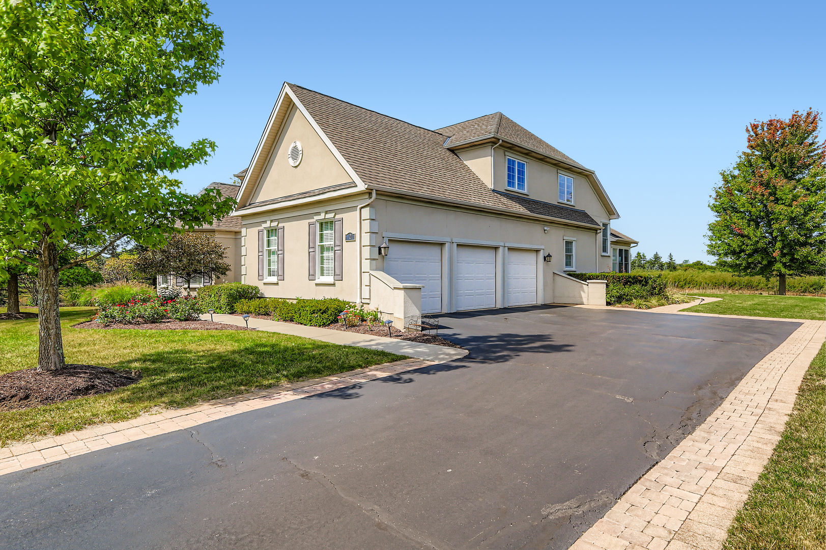 2 Wood Oaks Drive, South Barrington, IL 60010