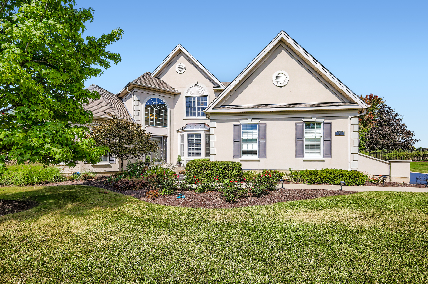 2 Wood Oaks Drive, South Barrington, IL 60010