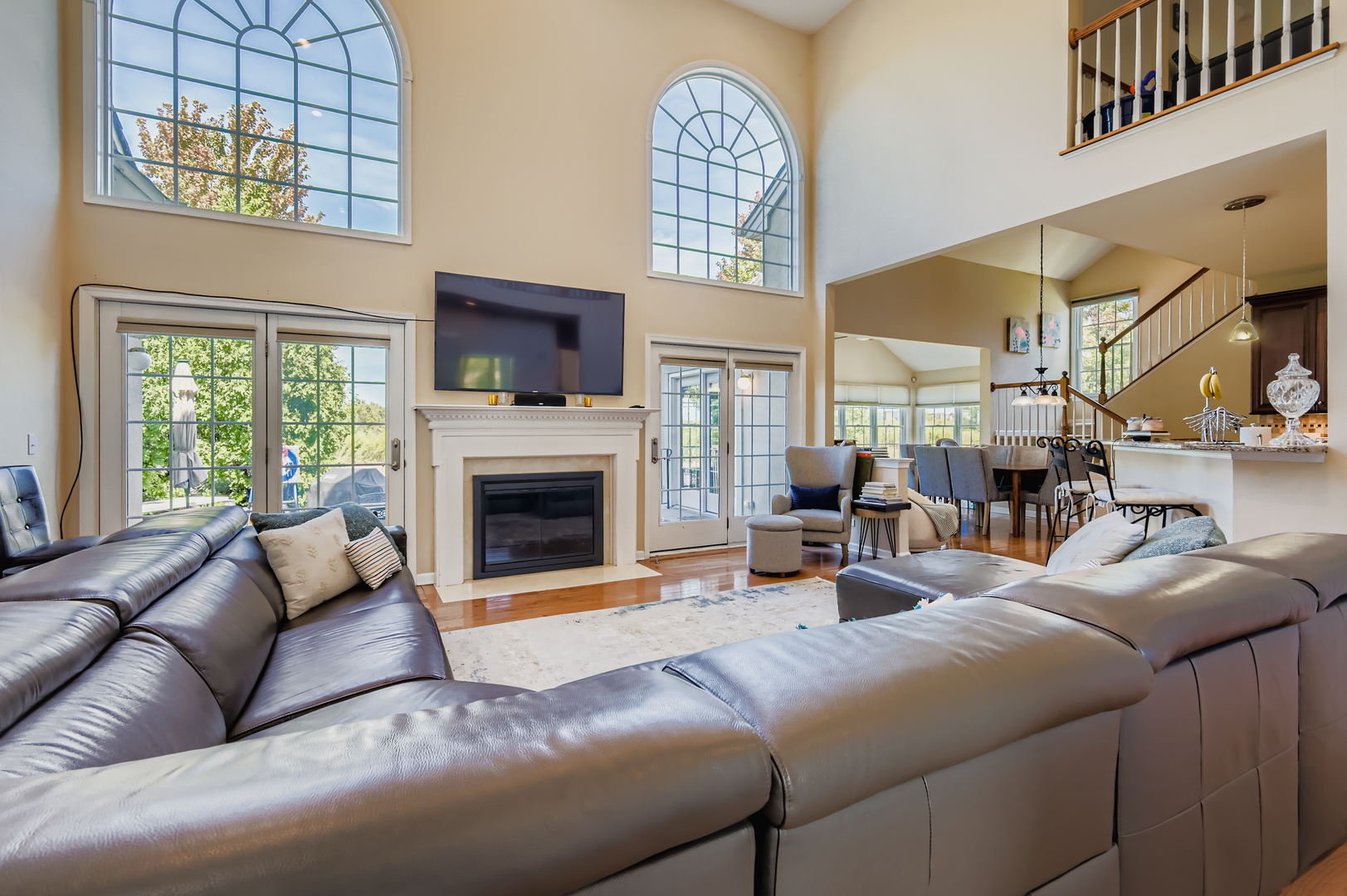 2 Wood Oaks Drive, South Barrington, IL 60010