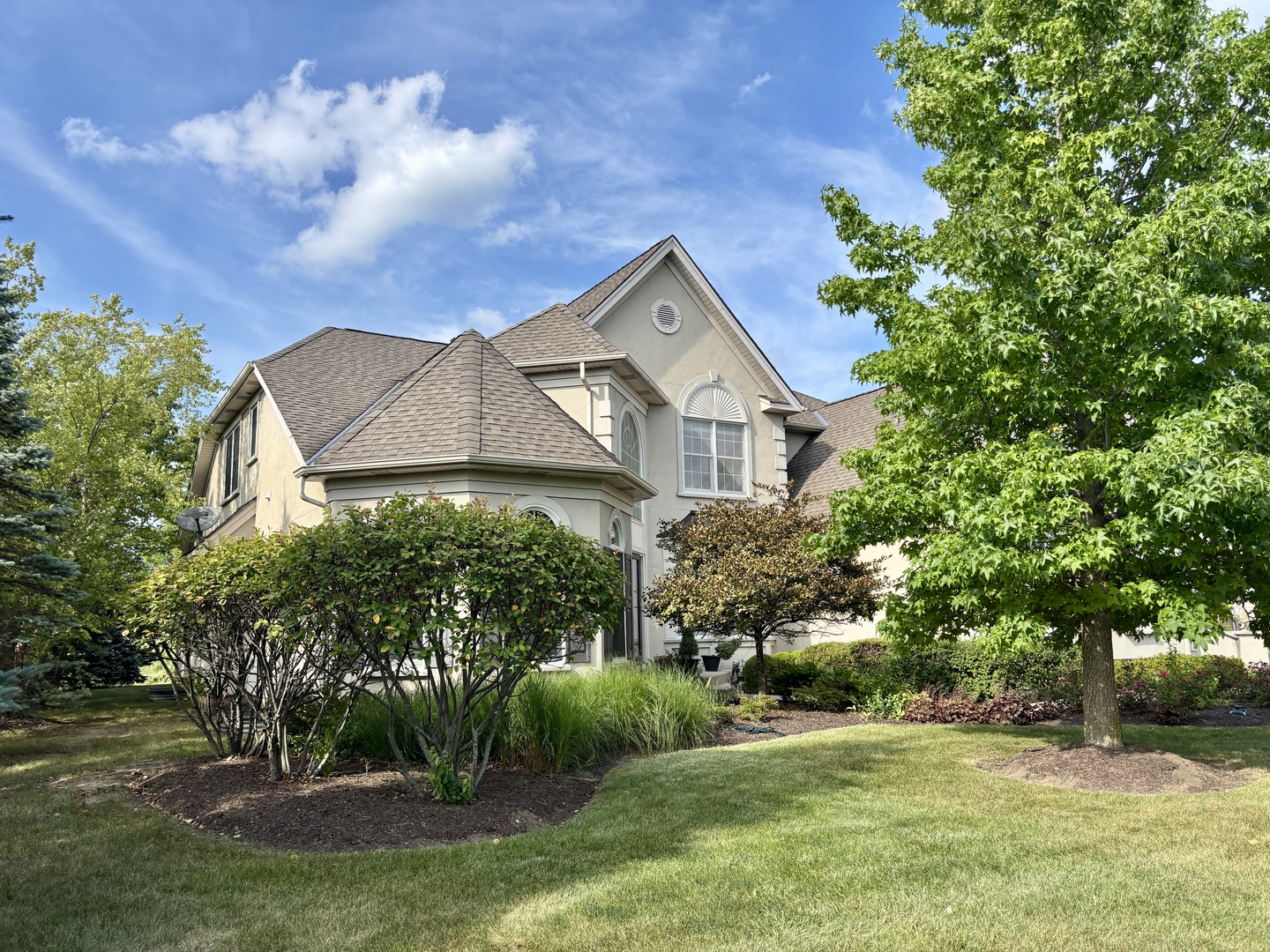 2 Wood Oaks Drive, South Barrington, IL 60010