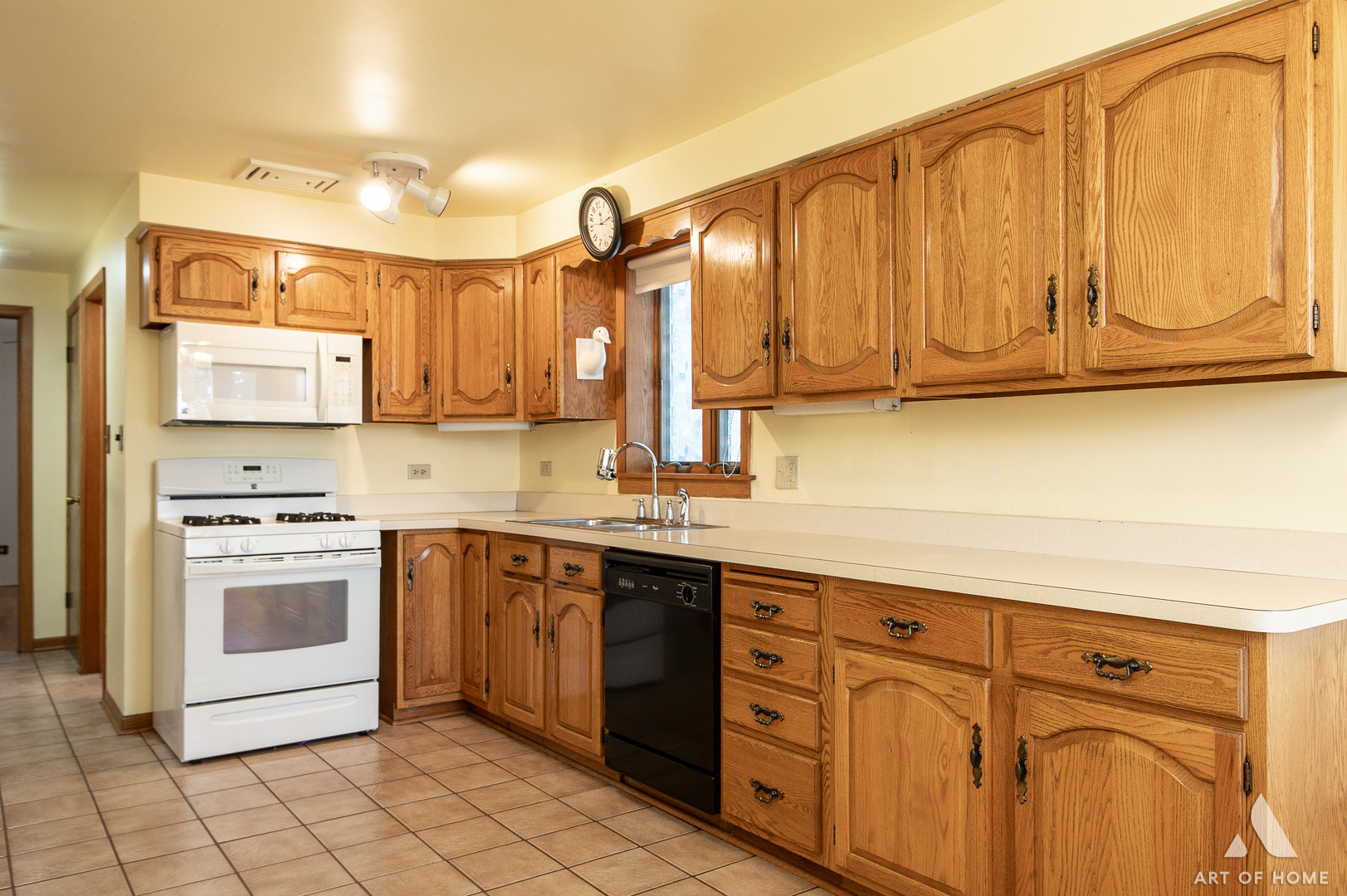 6225 W 63rd Place, Chicago, IL 60638