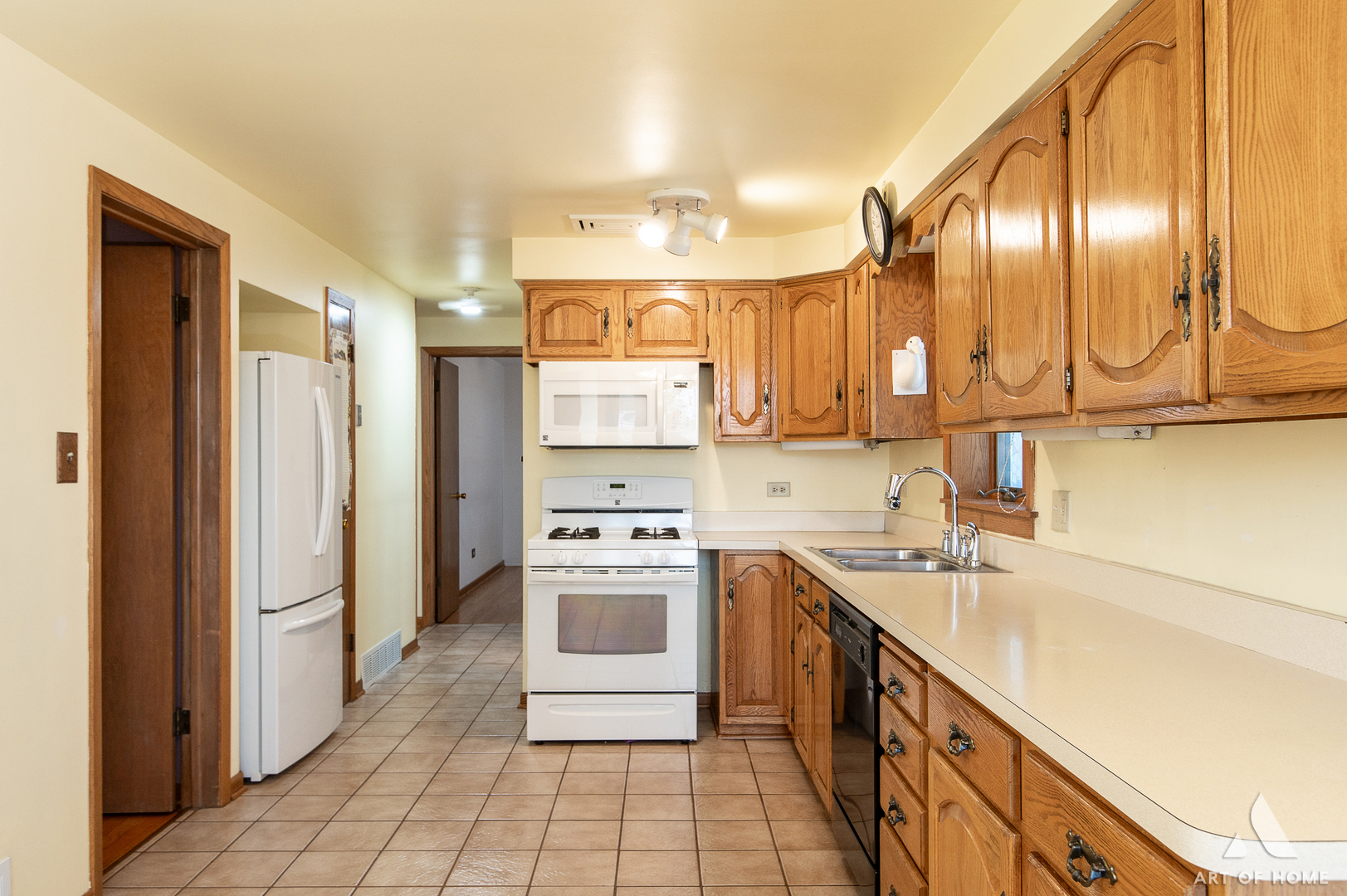 6225 W 63rd Place, Chicago, IL 60638