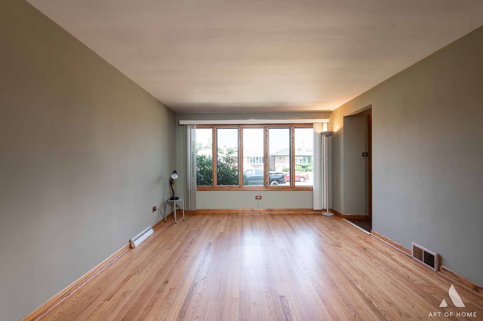 6225 W 63rd Place, Chicago, IL 60638
