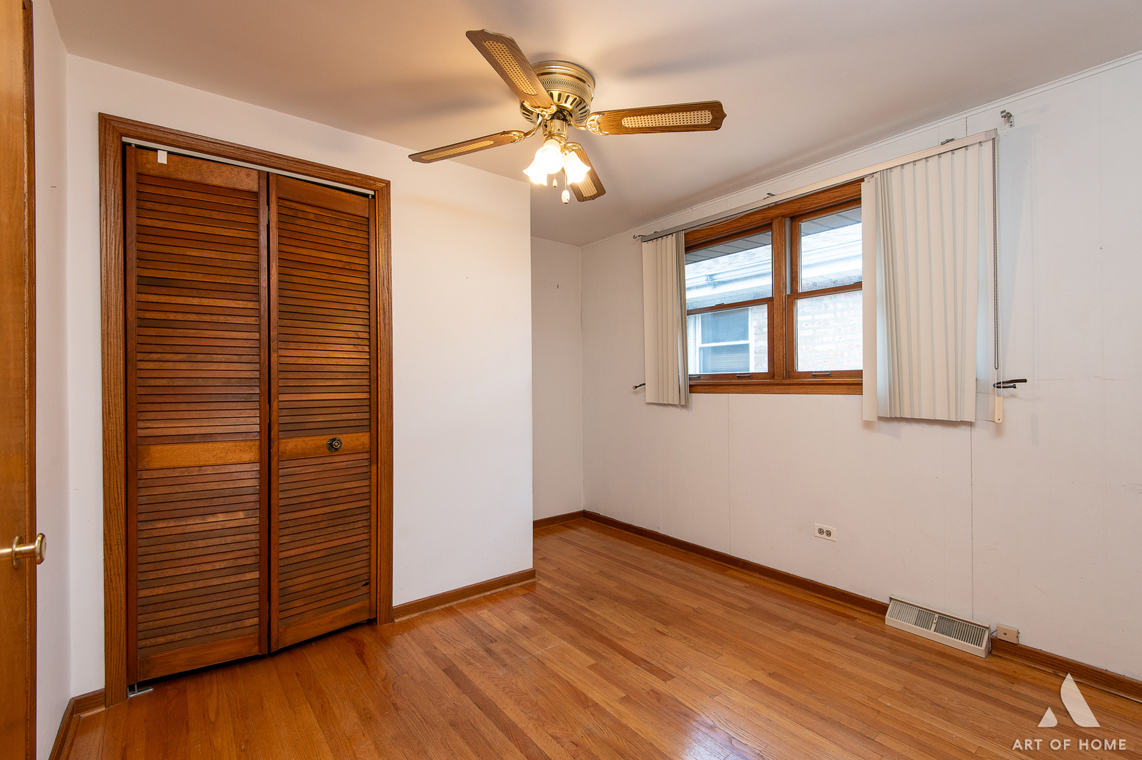 6225 W 63rd Place, Chicago, IL 60638