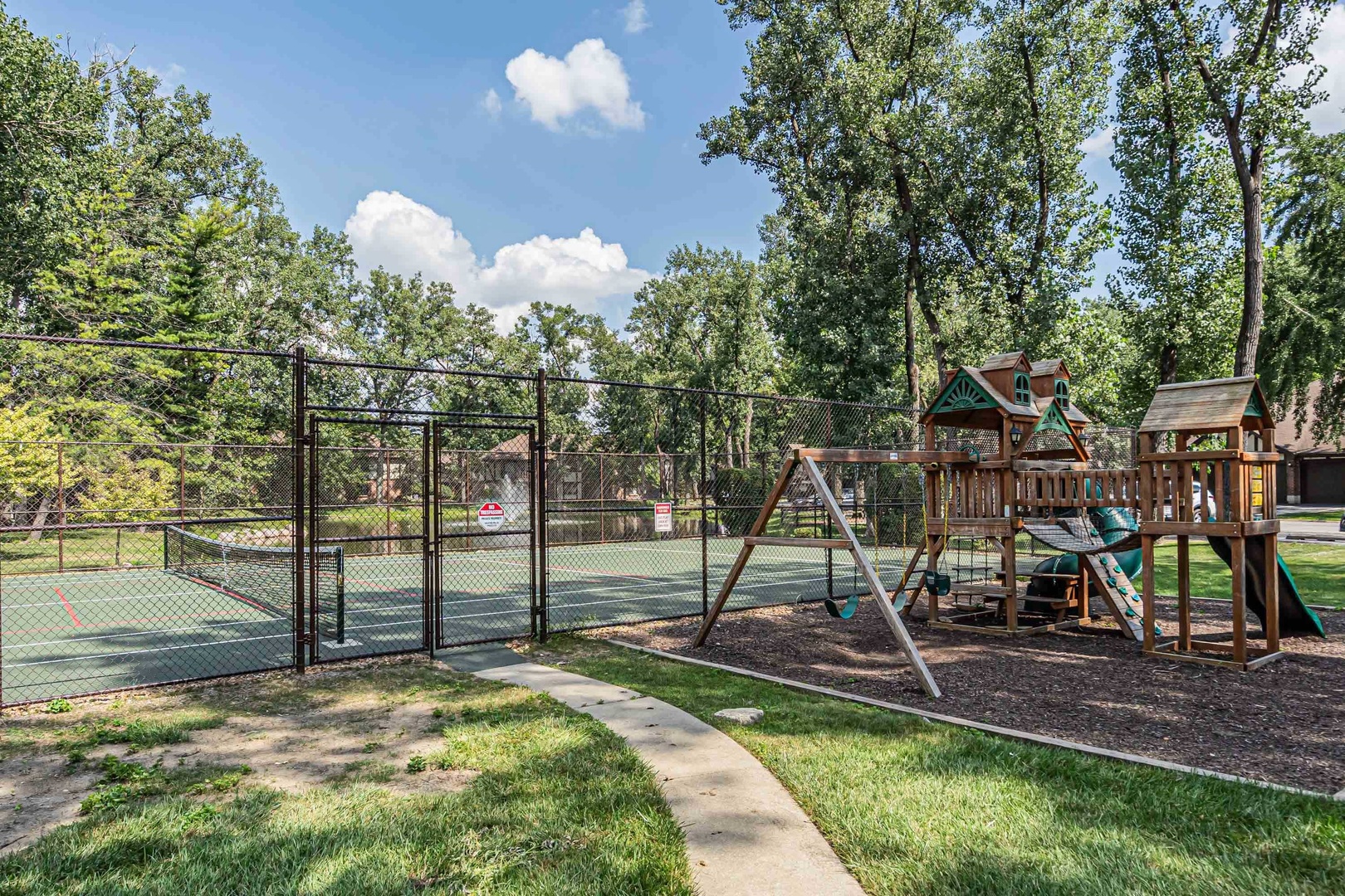 11210 S Cherry Court #52A, Palos Hills, IL 60465
