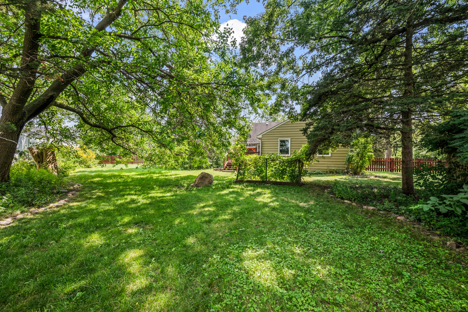 1504 E Olive Street, Arlington Heights, IL 60004