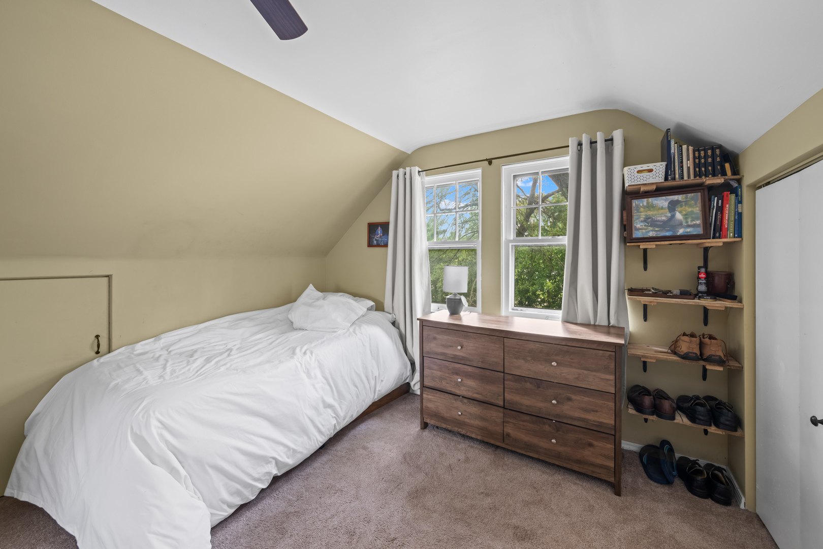 1504 E Olive Street, Arlington Heights, IL 60004