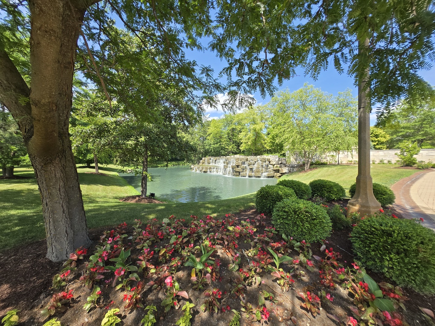8 Brooke Lane, South Barrington, IL 60010
