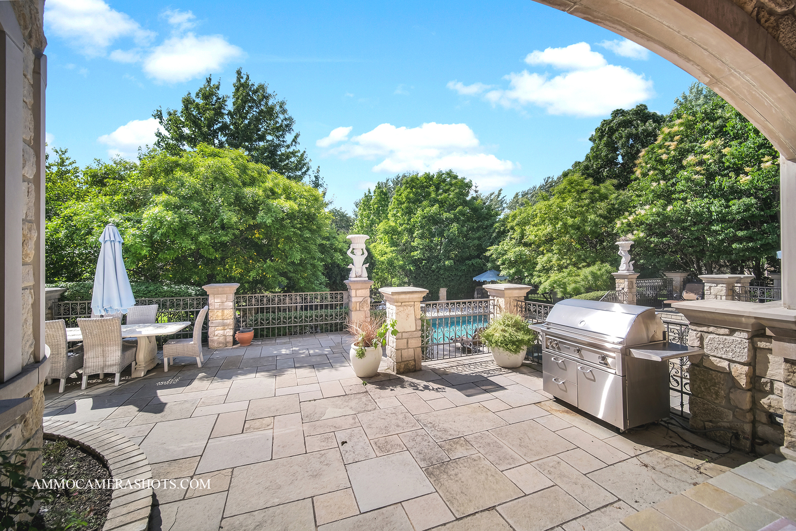 8 Brooke Lane, South Barrington, IL 60010