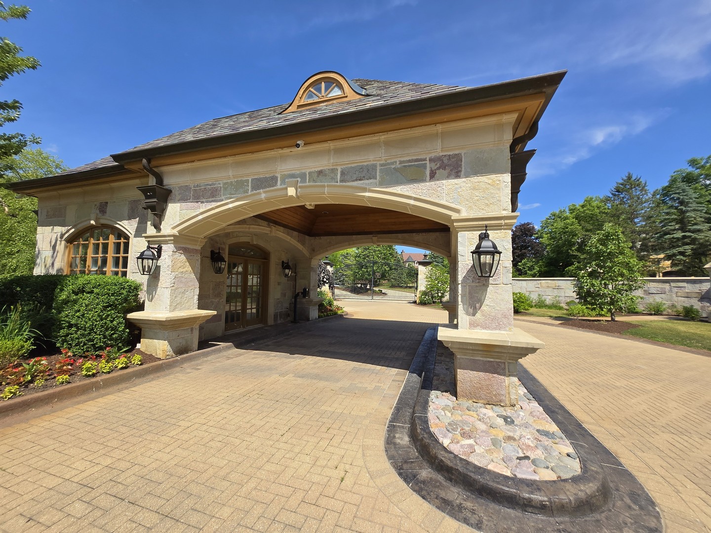 8 Brooke Lane, South Barrington, IL 60010