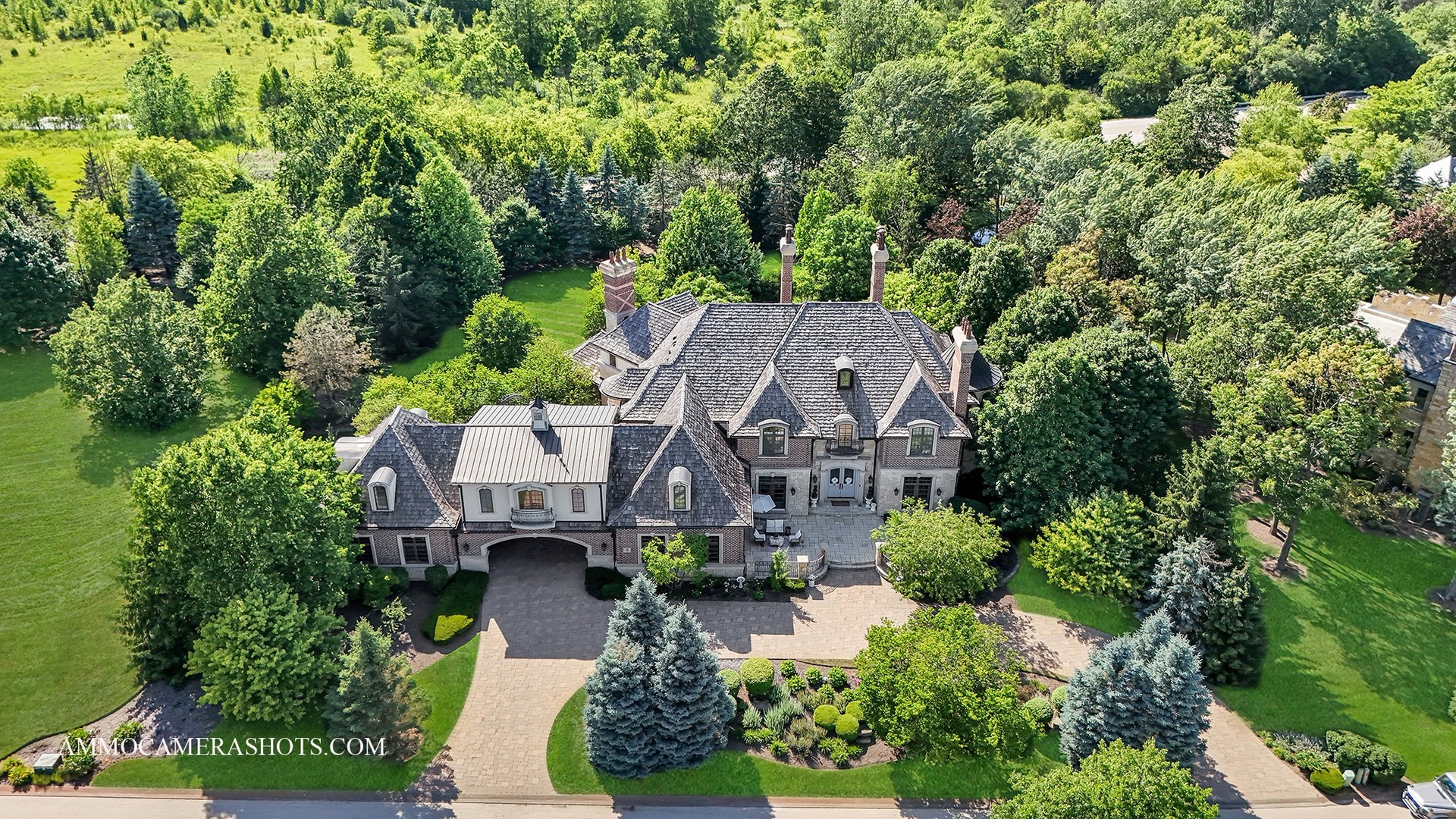 8 Brooke Lane, South Barrington, IL 60010