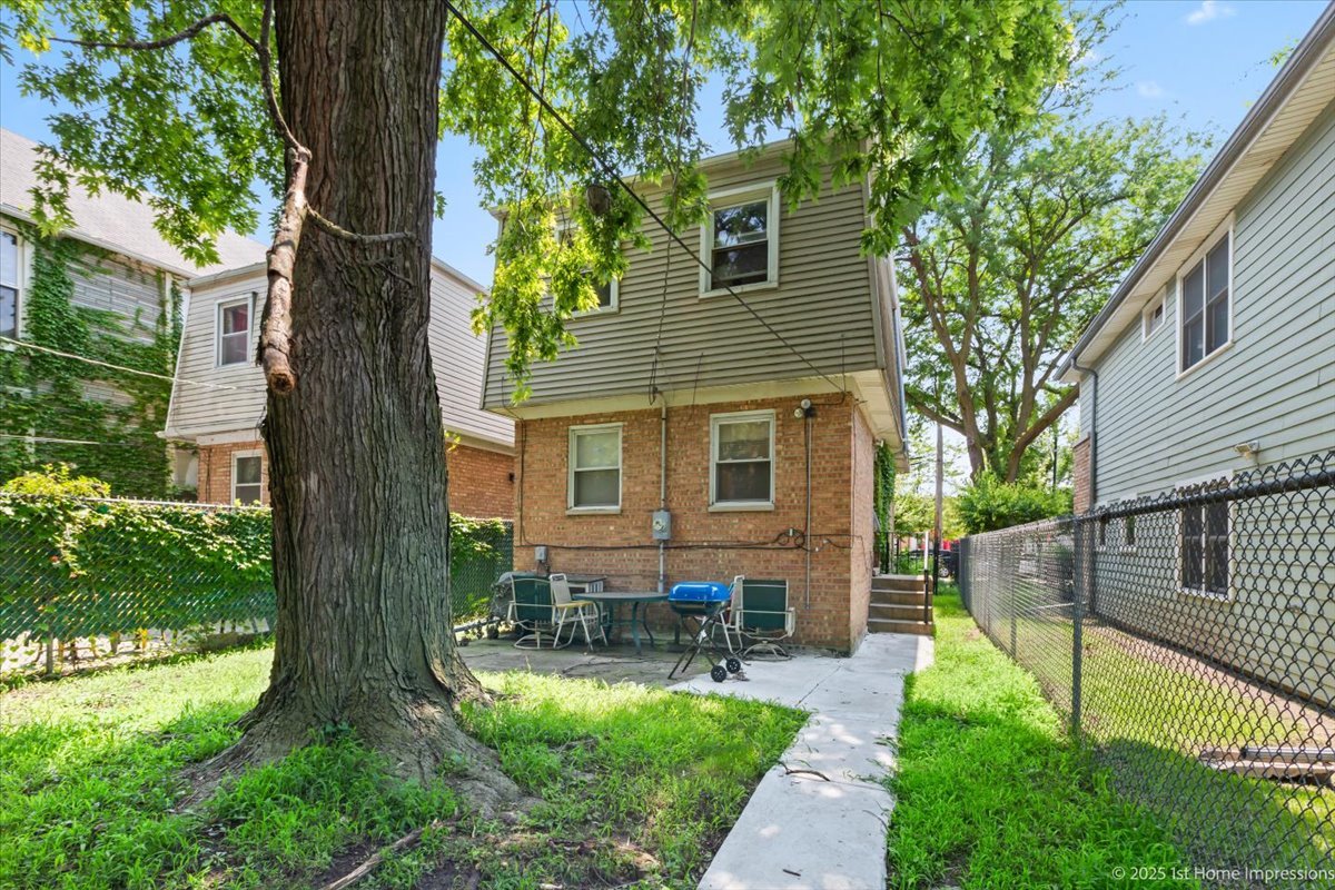 644 W Englewood Avenue, Chicago, IL 60621