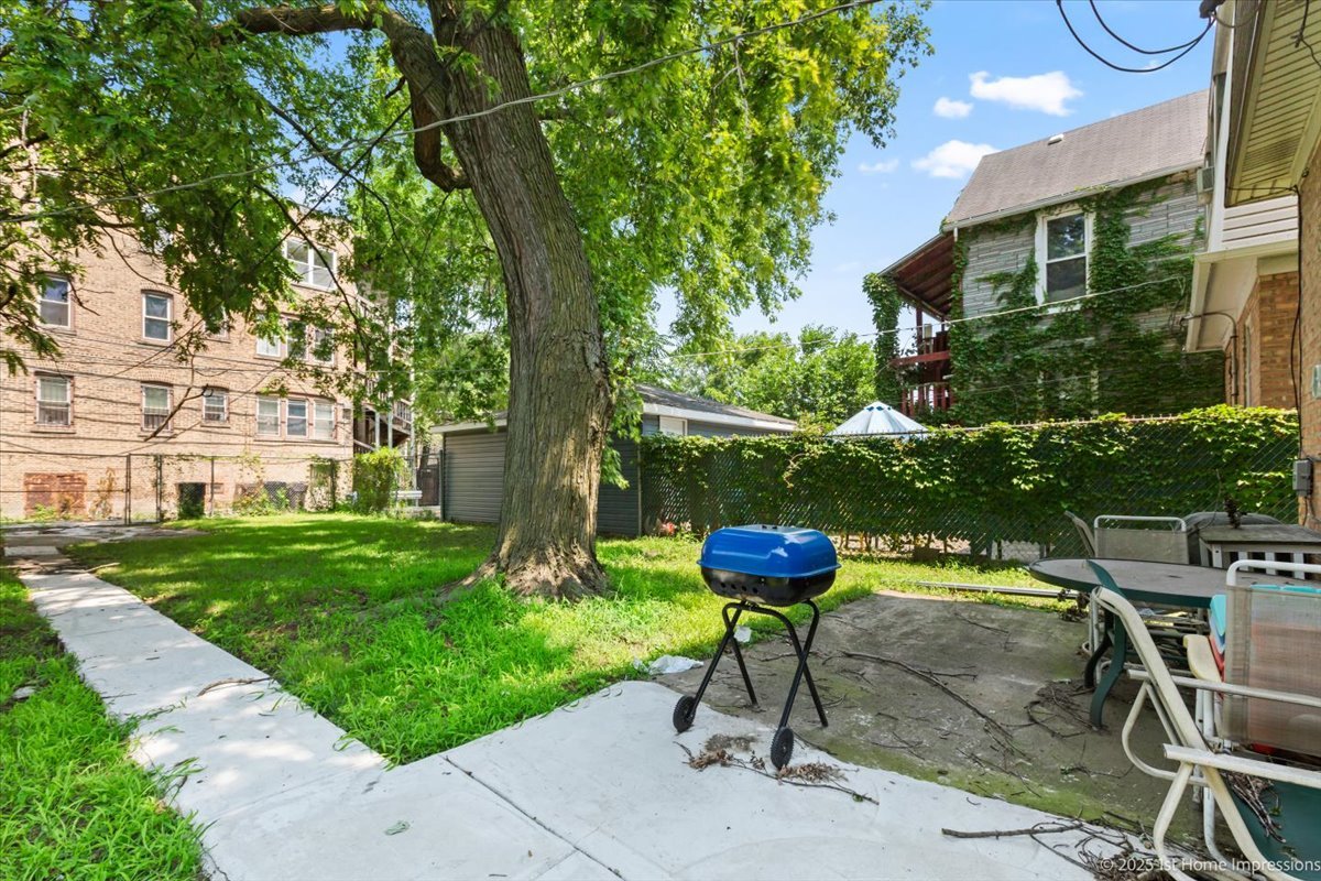 644 W Englewood Avenue, Chicago, IL 60621