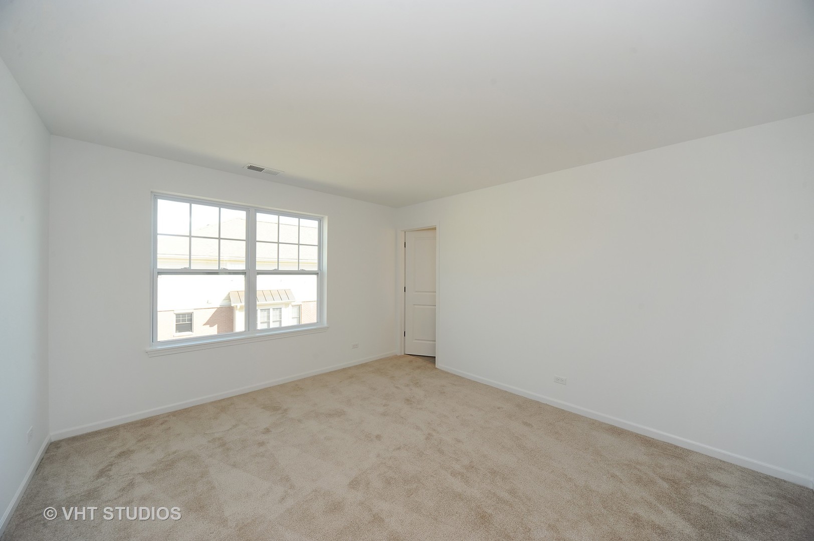 1206 Danforth Court, Vernon Hills, IL 60061