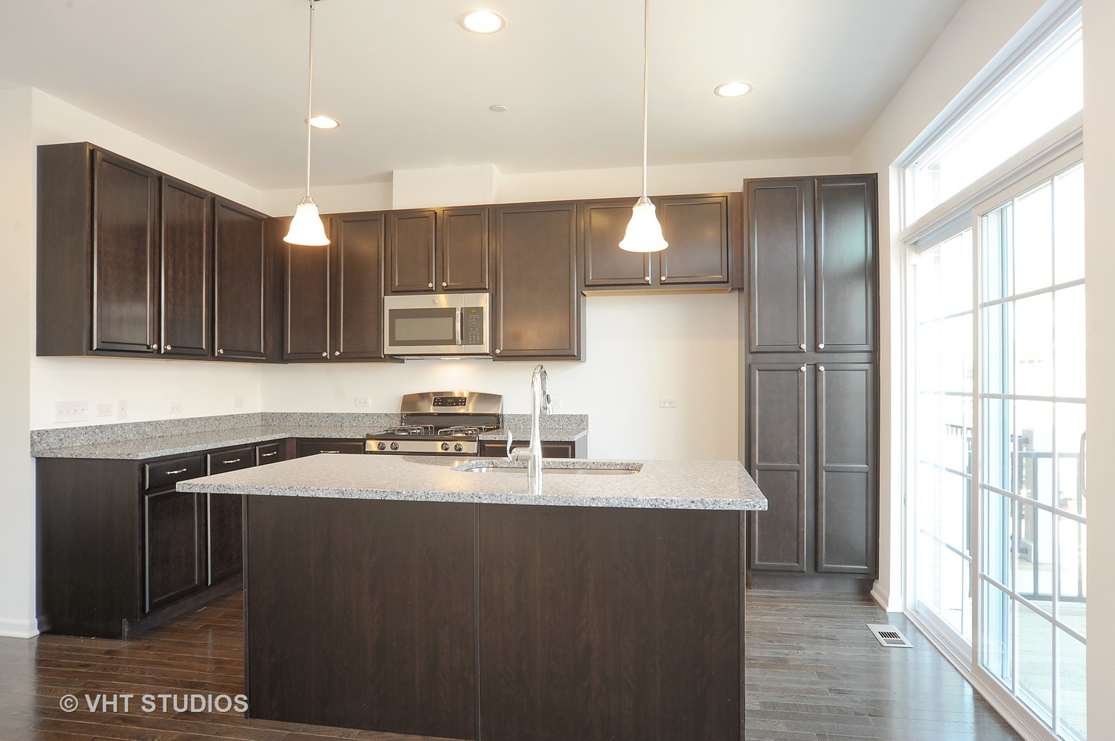 1206 Danforth Court, Vernon Hills, IL 60061