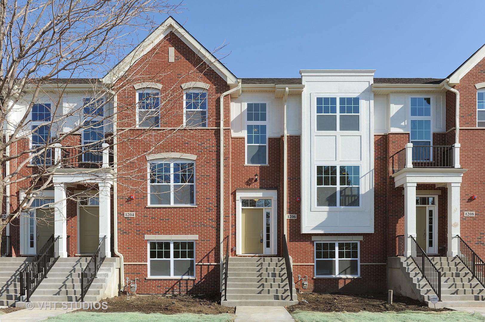 1206 Danforth Court, Vernon Hills, IL 60061