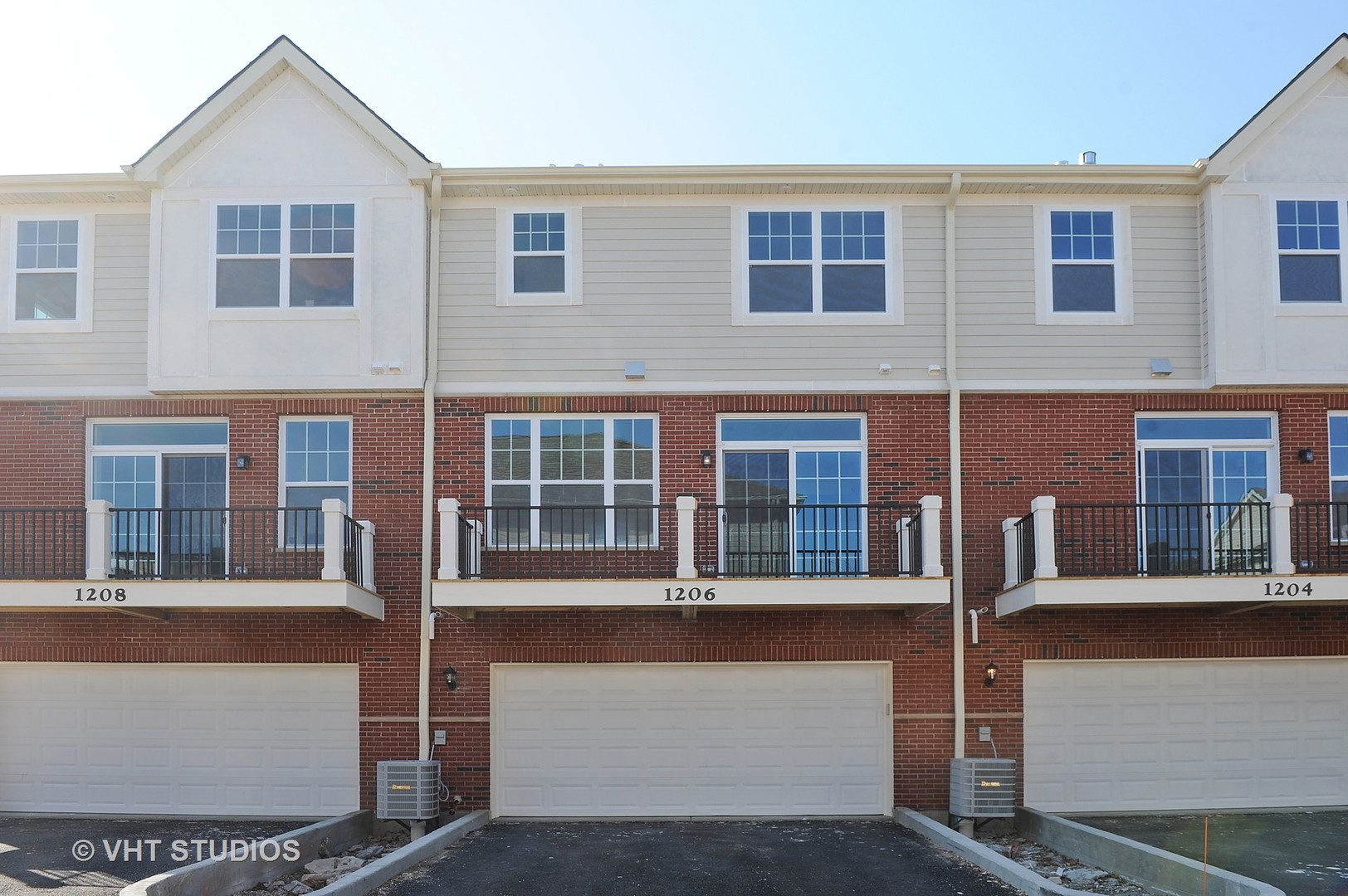 1206 Danforth Court, Vernon Hills, IL 60061