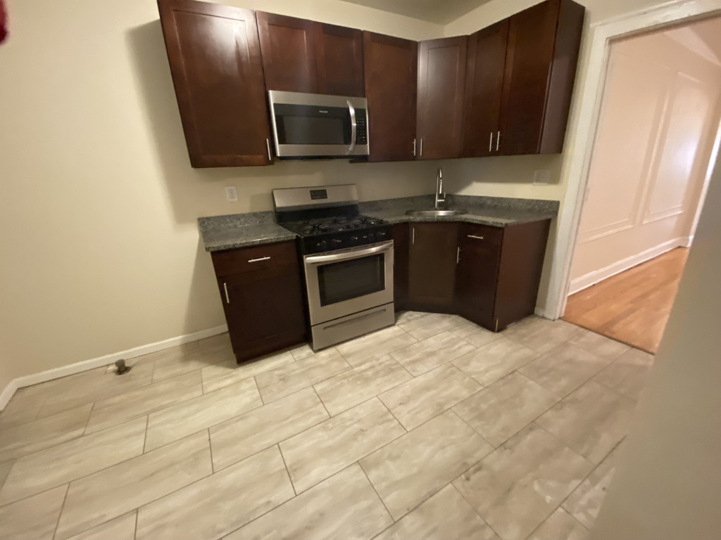 8146 S Maryland Avenue #3, Chicago, IL 60619