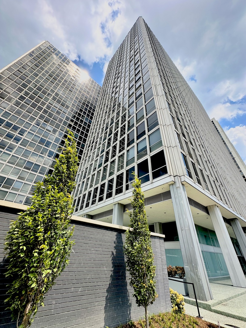 330 W Diversey Parkway #2509, Chicago, IL 60657