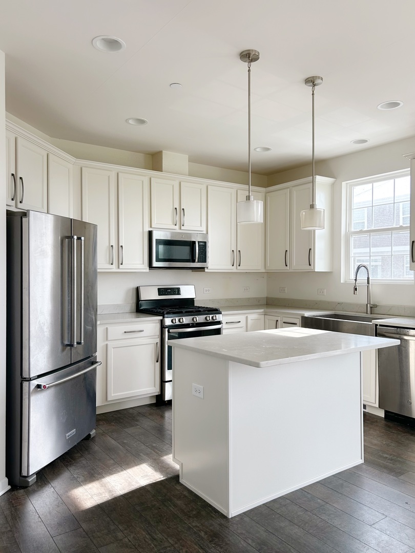 4449 Monroe Court, Naperville, IL 60564