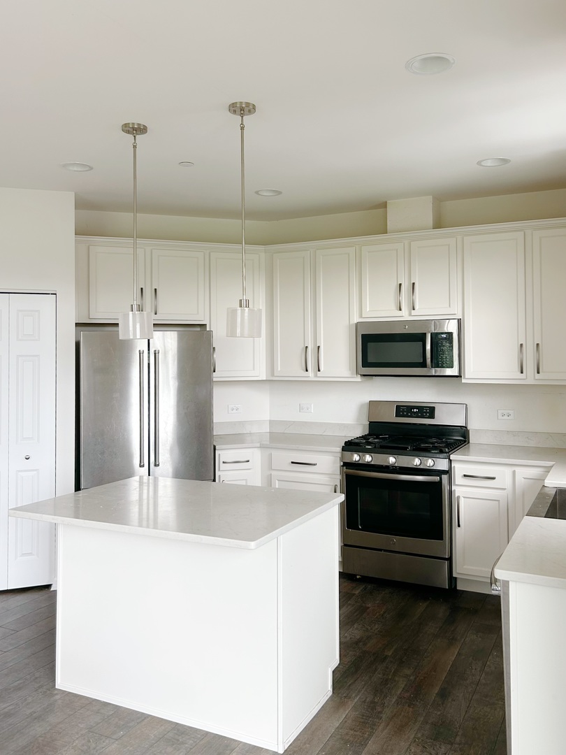 4449 Monroe Court, Naperville, IL 60564