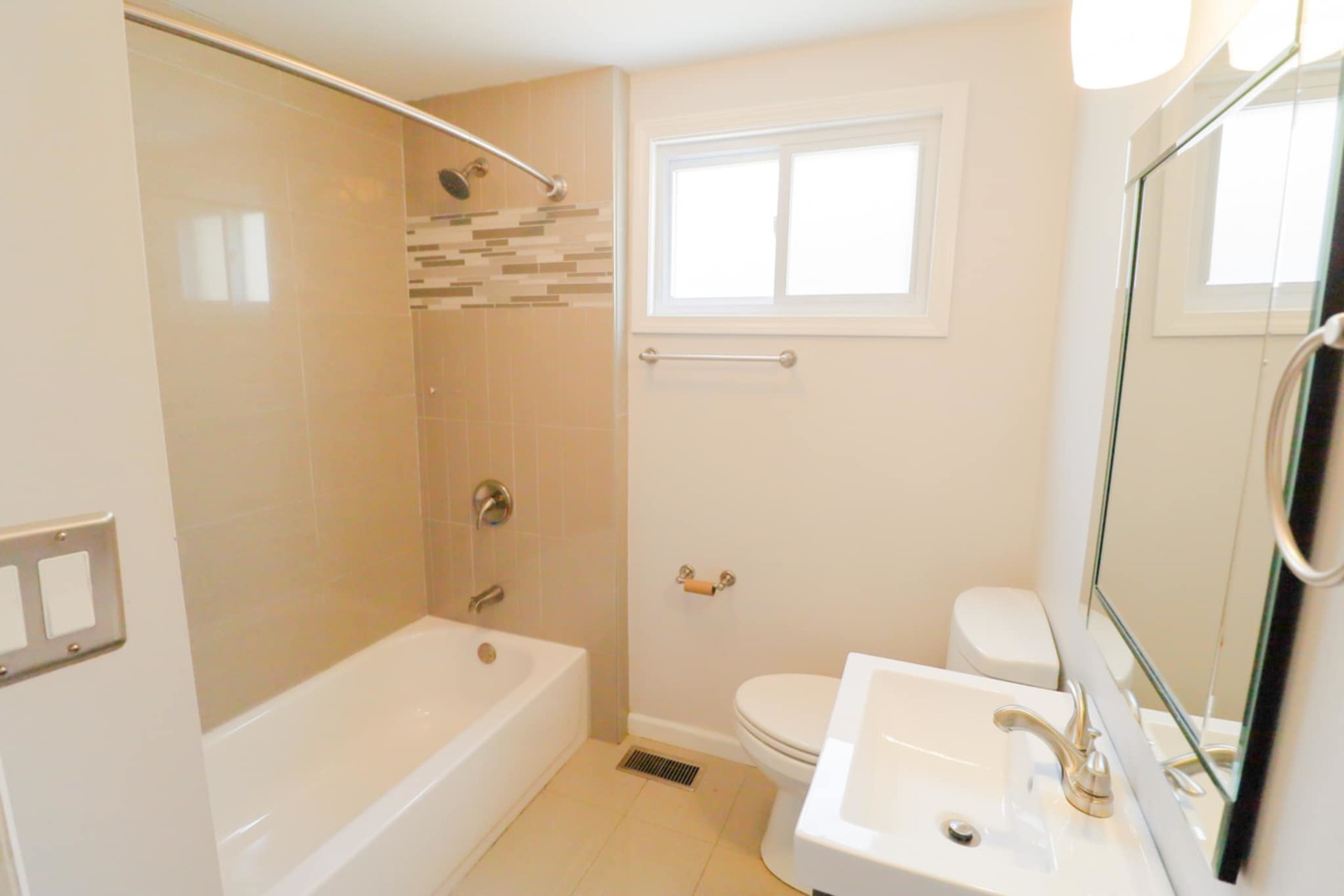 6341 W EDDY Street, Chicago, IL 60634