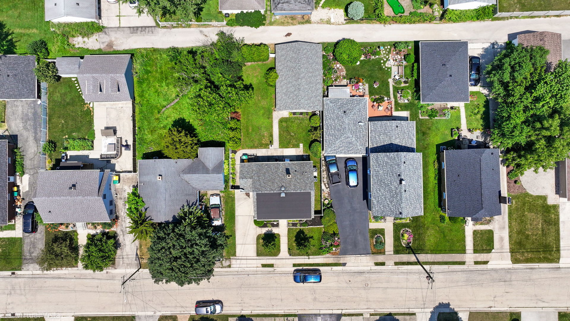 15 Ridge Road, Lemont, IL 60439
