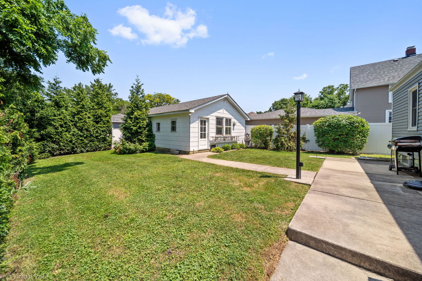 15 Ridge Road, Lemont, IL 60439