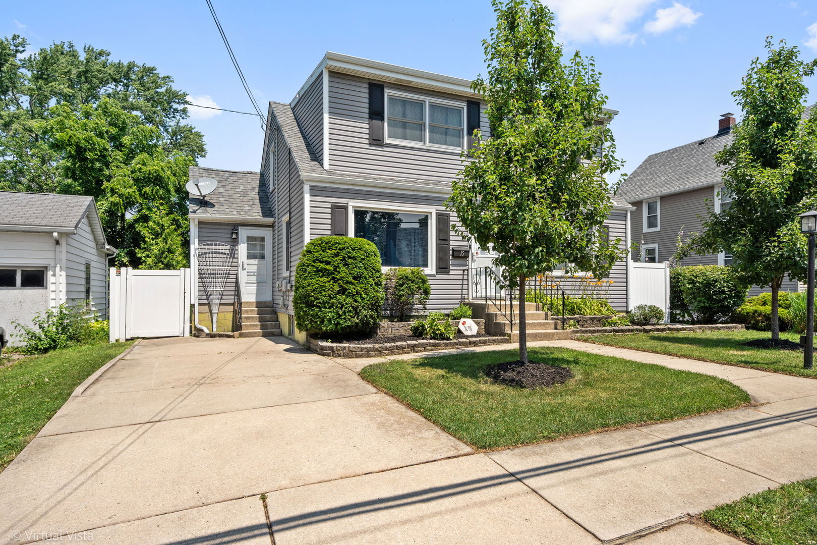 15 Ridge Road, Lemont, IL 60439
