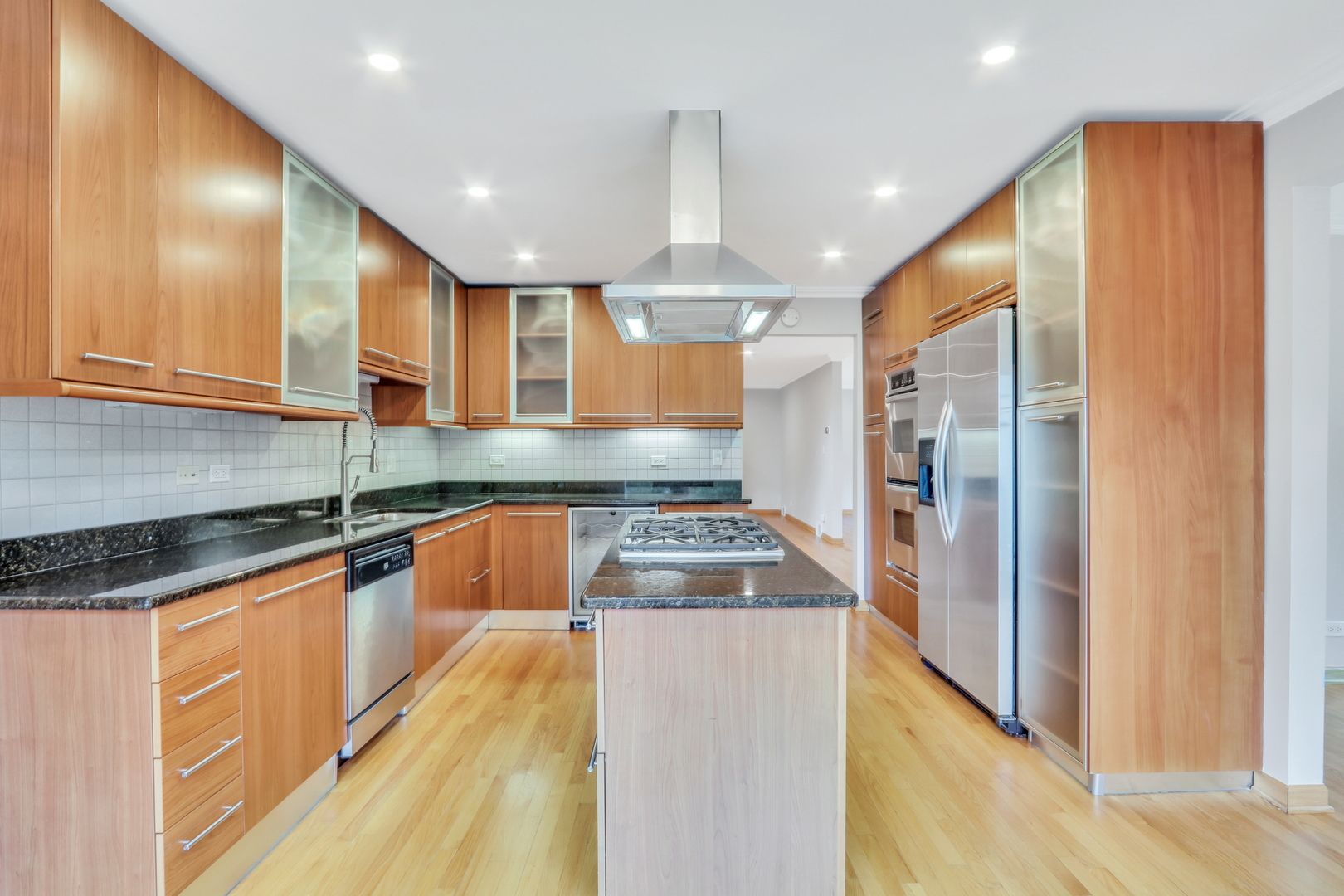 1206 Lynn Terrace, Highland Park, IL 60035
