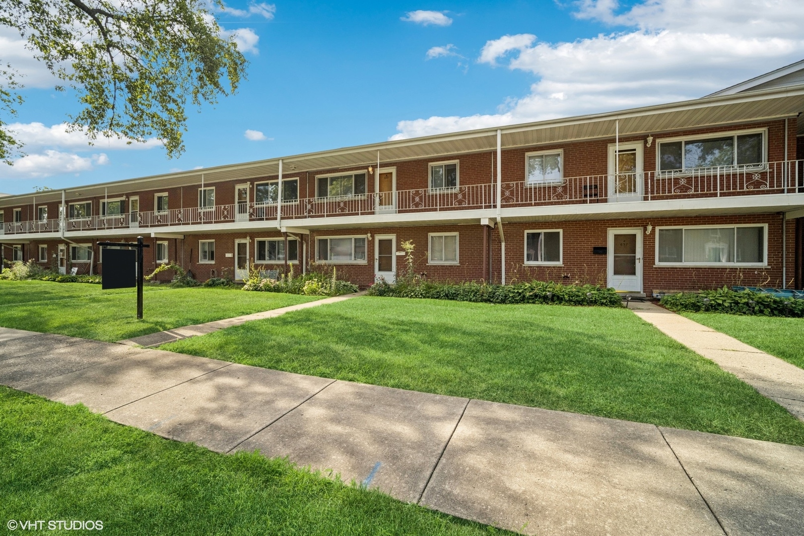 633 Dulles Road #B, Des Plaines, IL 60016