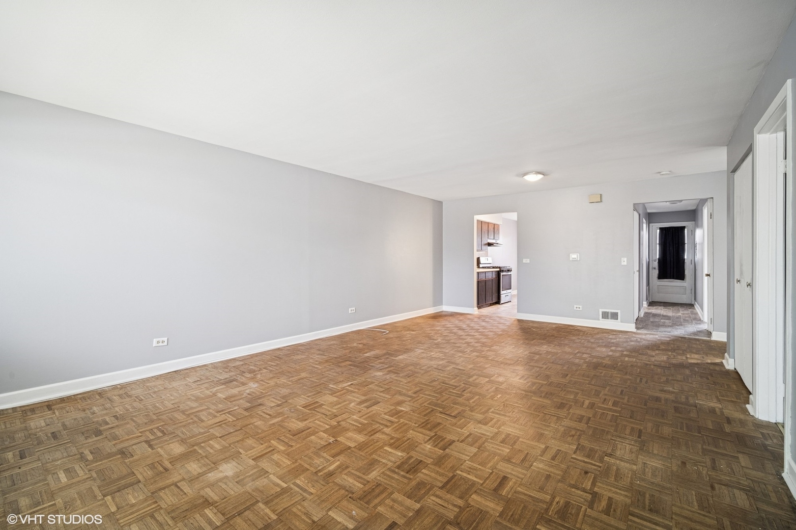 633 Dulles Road #B, Des Plaines, IL 60016