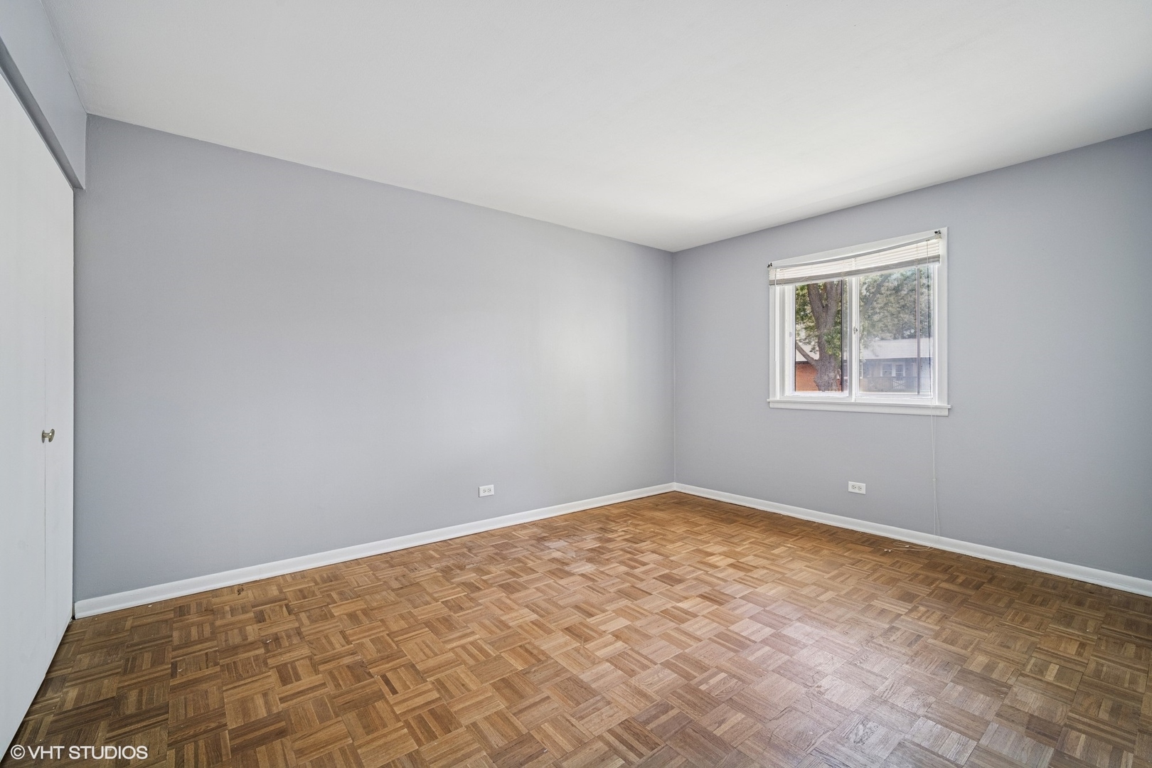 633 Dulles Road #B, Des Plaines, IL 60016