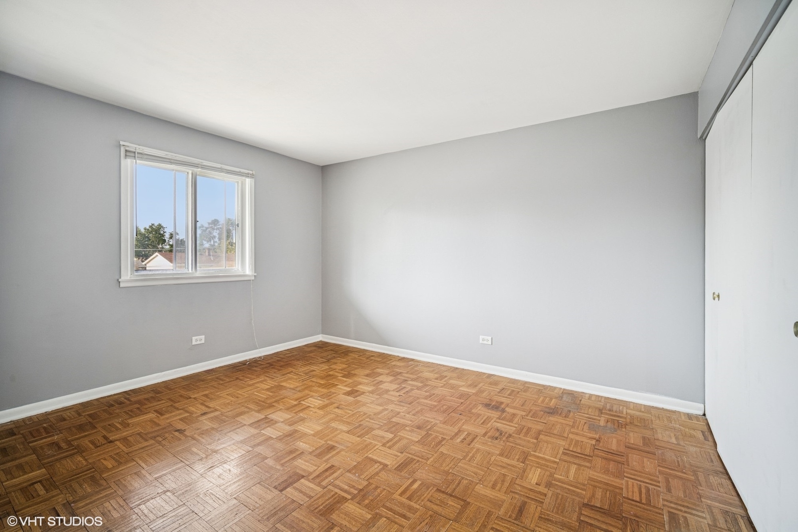 633 Dulles Road #B, Des Plaines, IL 60016