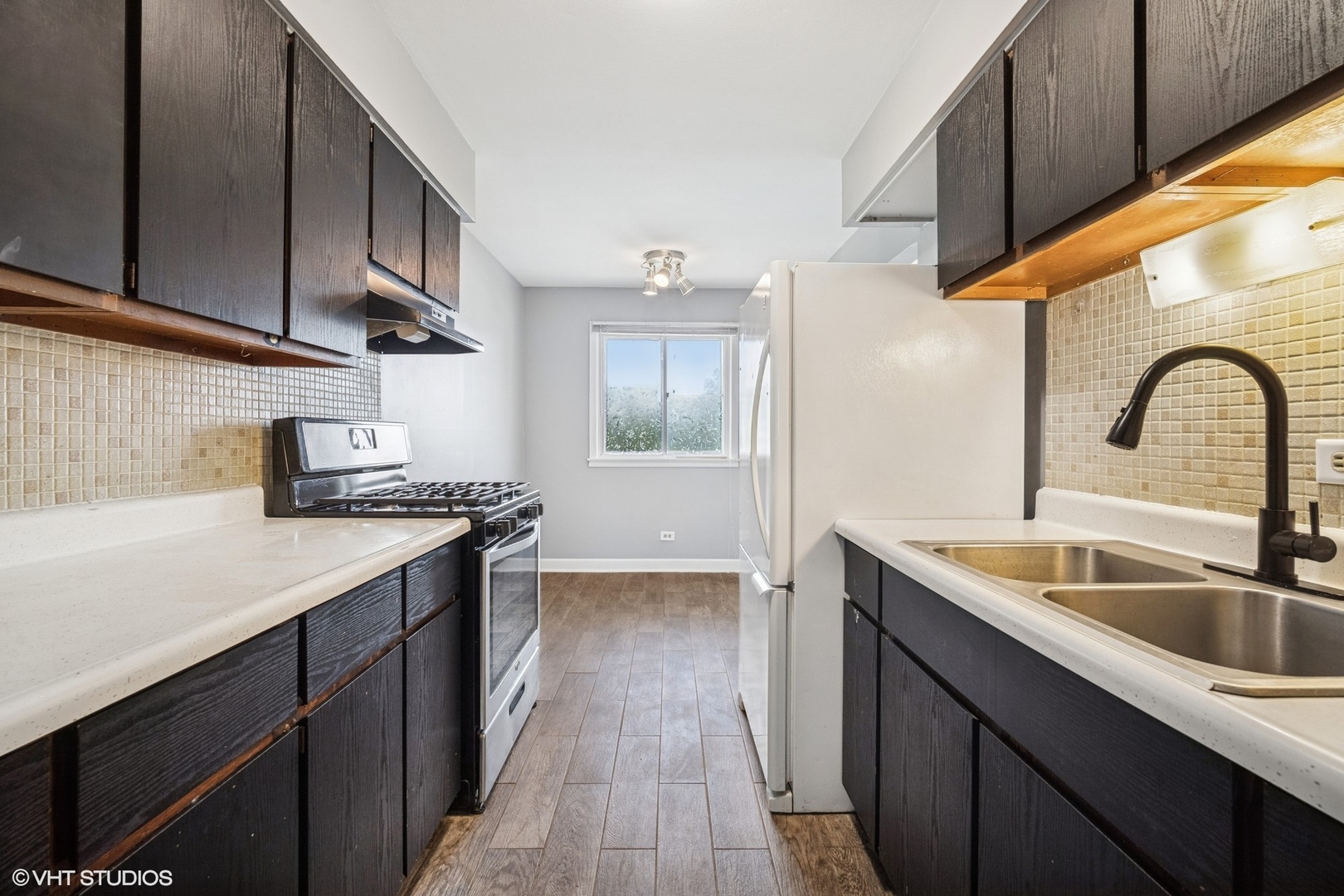 633 Dulles Road #B, Des Plaines, IL 60016