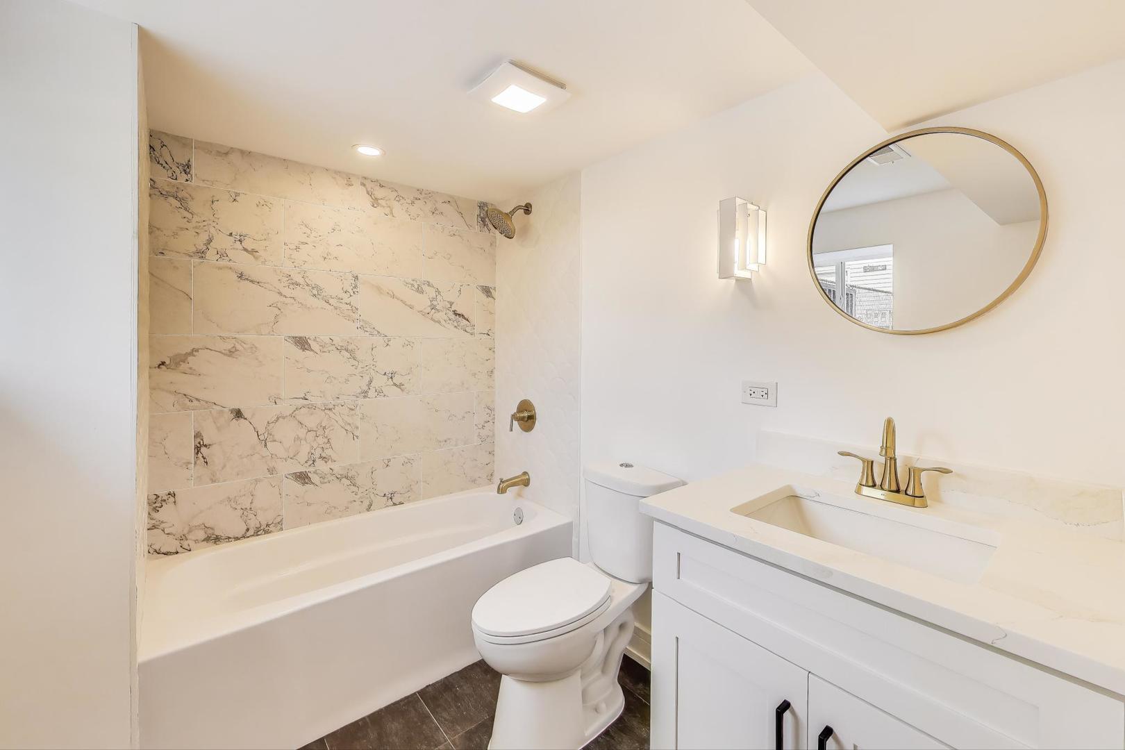 6446 S Whipple Street, Chicago, IL 60629