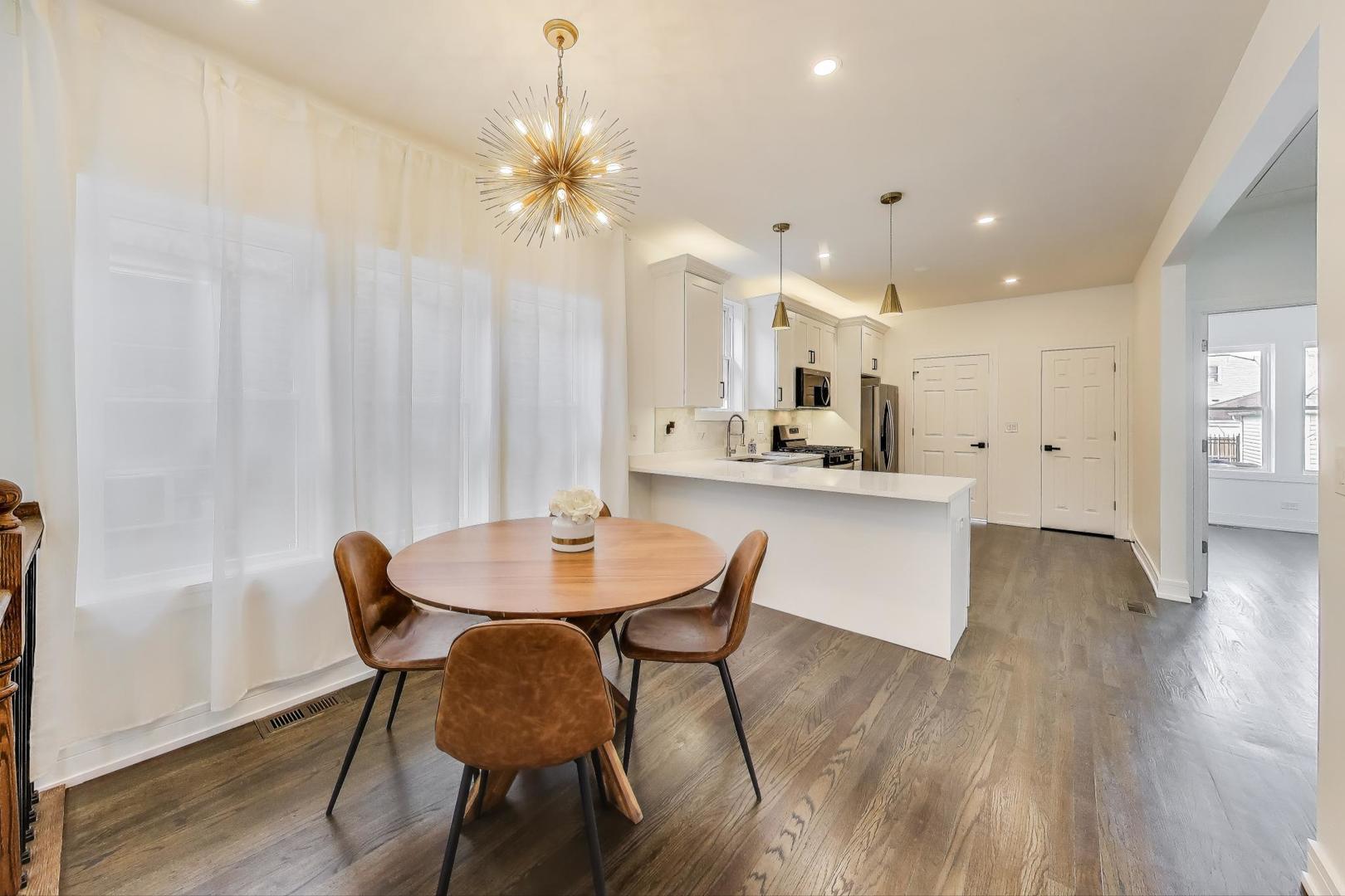 6446 S Whipple Street, Chicago, IL 60629