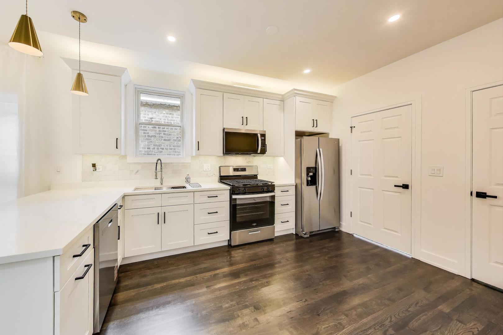 6446 S Whipple Street, Chicago, IL 60629